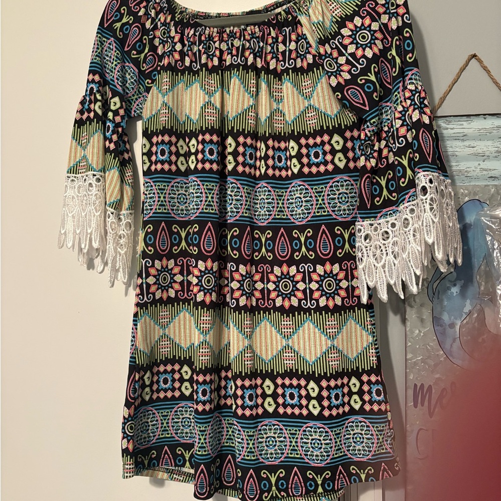 WinWin Vibrant Patterned Blouse